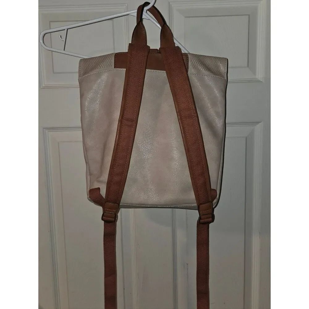 Leather-Style Backpack - Picture 4 of 4